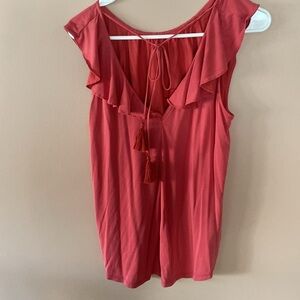 Loft tank with tie back
